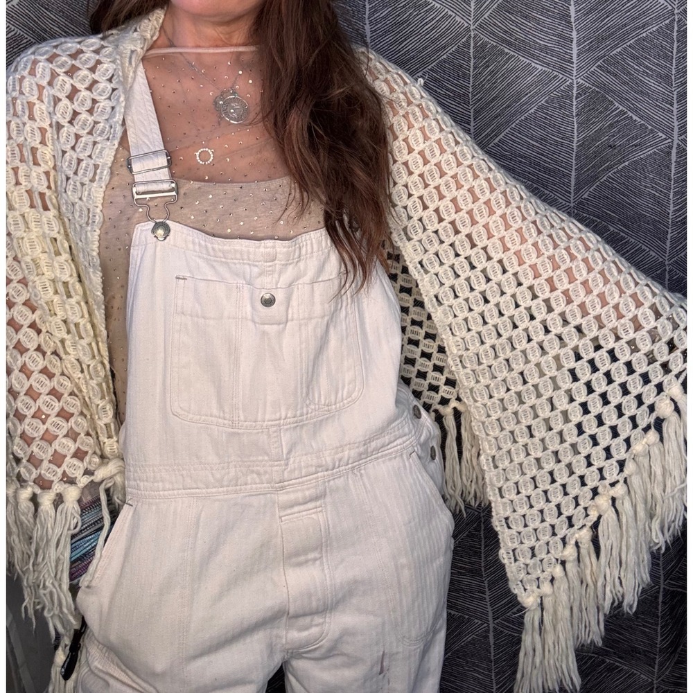 Vintage Boho Cream Crochet Shawl with‎ Fringe Cottagecore